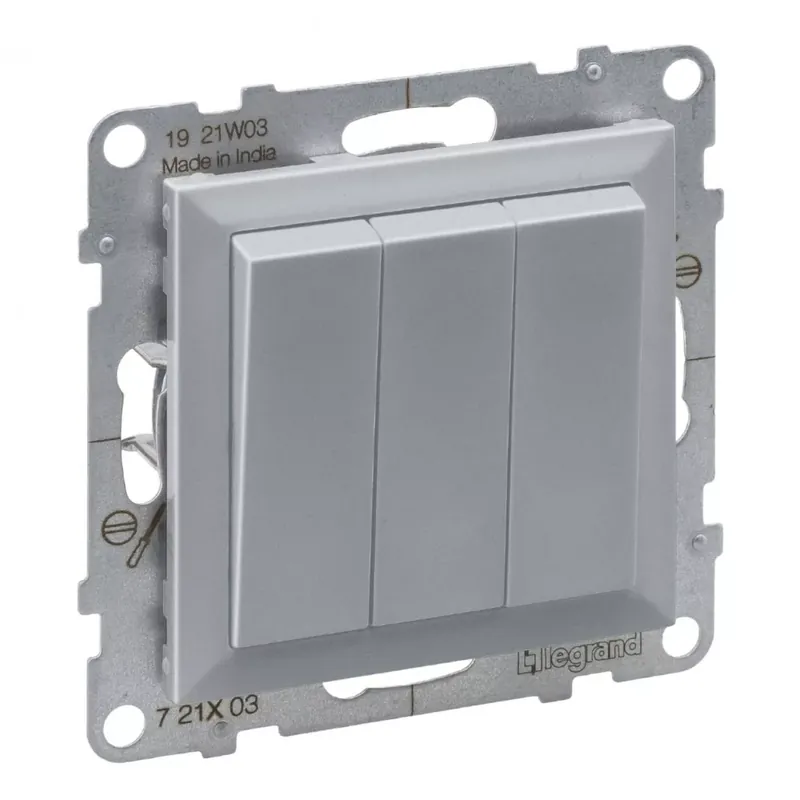 Outlet Legrand Suno hármas egypólusú kapcsoló 10AX, alumínium (Legrand 721303)