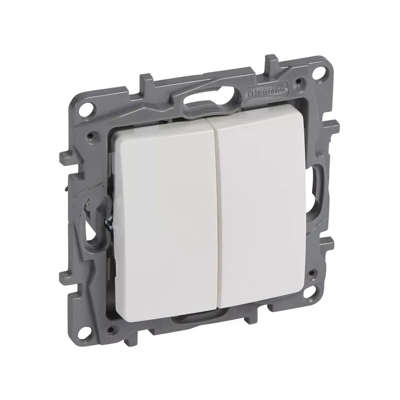 Legrand Niloé kettős váltóérintkezős nyomó, fehér (Legrand 764508) Akció