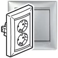 Legrand Valena 2x2P+F csatlakozóaljzat alumínium (Legrand 770100) Ne maradj le