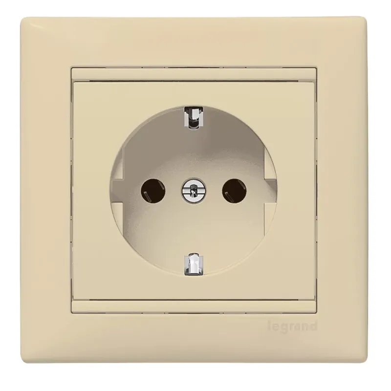 Legrand Valena 2P+F csatlakozóaljzat monoblokk, elefántcsont (Legrand 774323) Szezonális akció