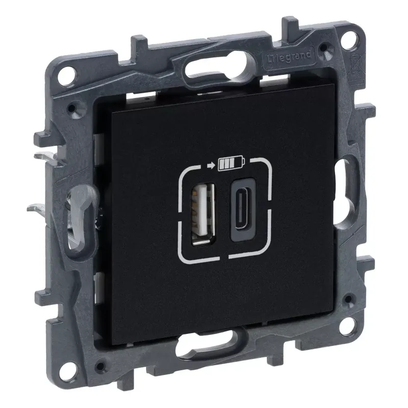 Akció Legrand Niloé Step 2xUSB-A+C töltőaljzat 5V 3A 15W, fekete (Legrand 863540)