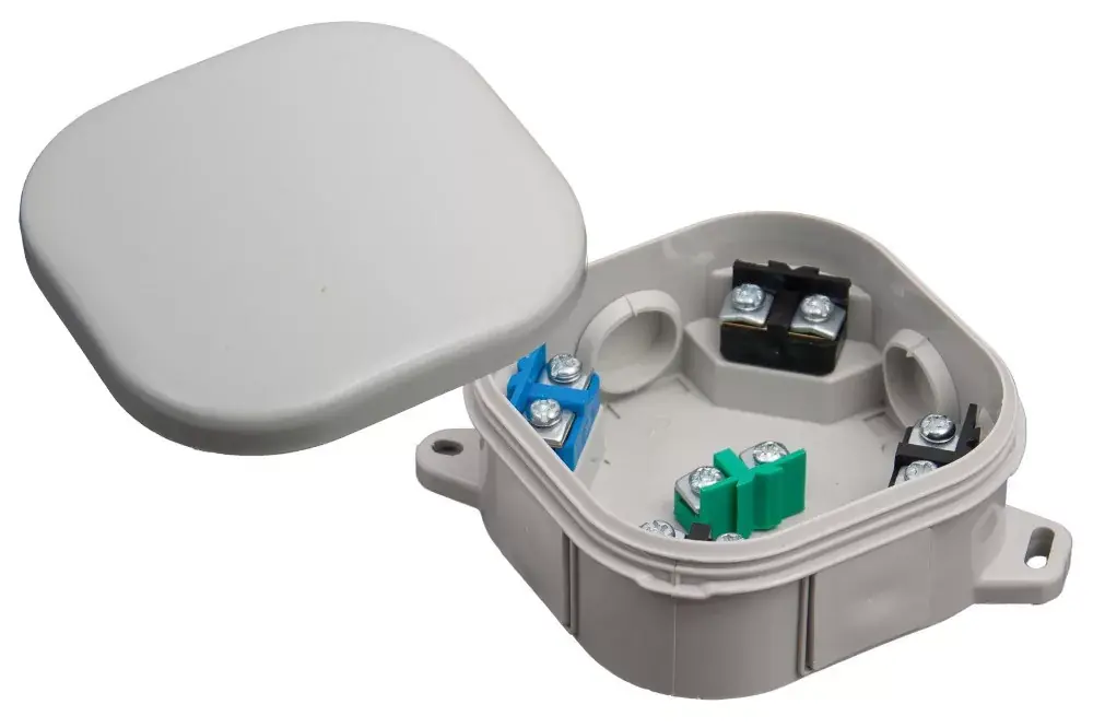Árcsökkenés Halogénmentes, szürke tűzhelycsatlakozó, 4 bevezetéssel, 5x4mm2 terminál, 92x92x44mm, IP54