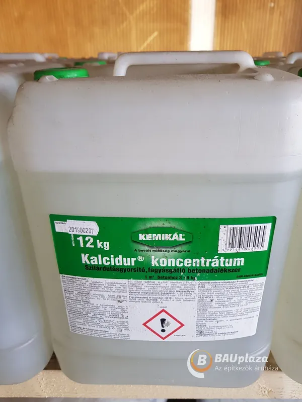 Rendeld meg most Kalcidur 12 kg/kanna (1m3 betonhoz 3-9kg)
