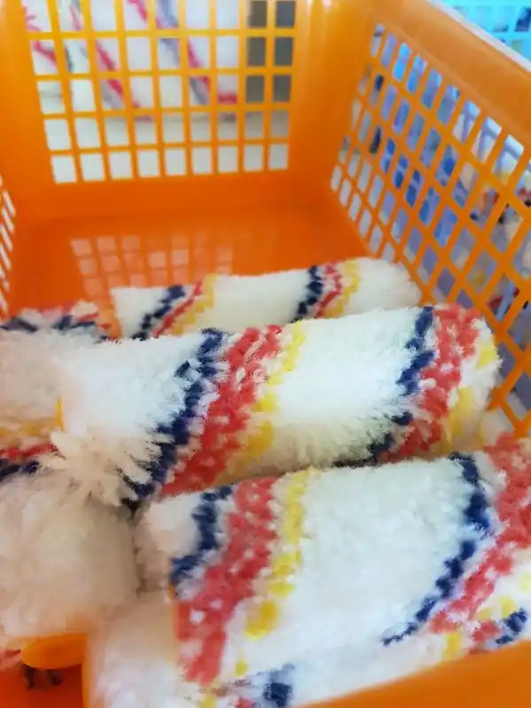 Gyors kiszállítás 10cm teddy henger topline színes-csíkos sch