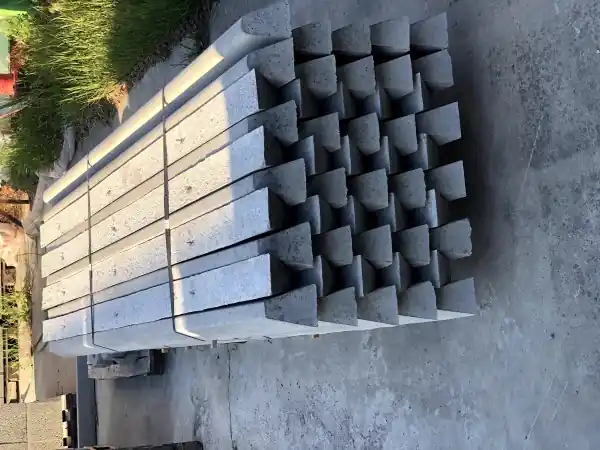Gyors szállítás Beton kerítés oszlop 2,4fm
