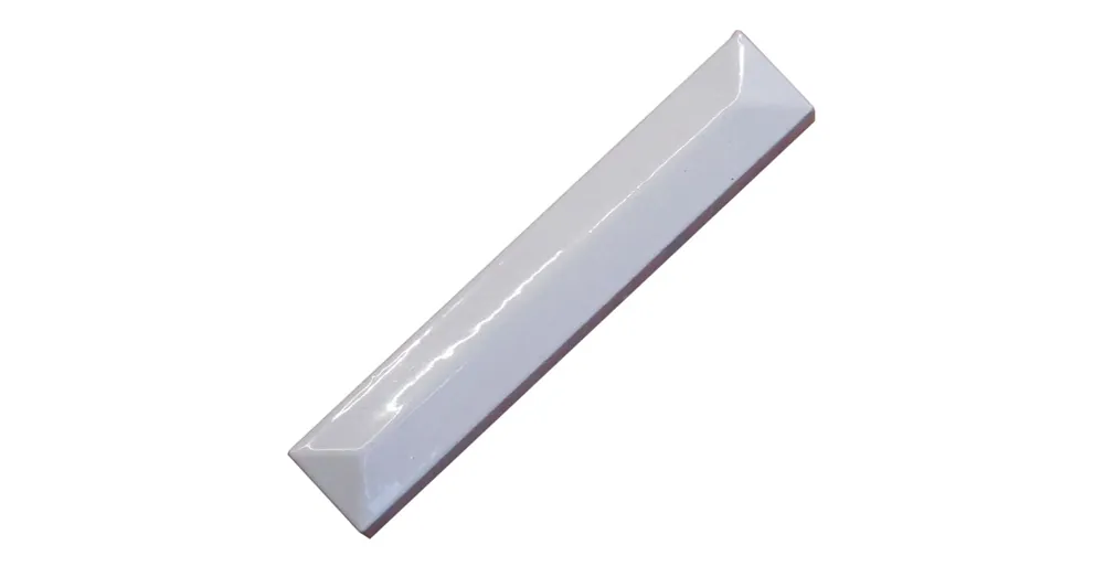 HÁZJEL FEHÉR ÖNTÖTT / ÜTHETŐ CSAPPAL, TIPLIVEL 80mm MAGYAR N°302 Prémium